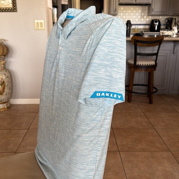 Oakley golf shirt - Picture 2 of 3